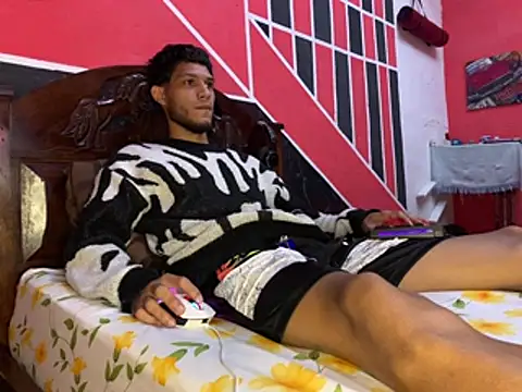 tanned boy online show from 23, 6, 2026