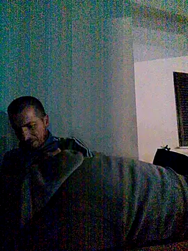Snapshot of tinybear79 chatting on 6, 10, 2025 tinybear79 online show from 6, 10, 2025