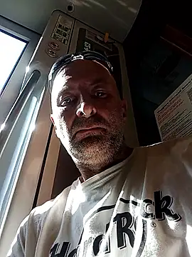 Snapshot of tinybear79 chatting on 30, 5, 2026 tinybear79 online show from 30, 5, 2026