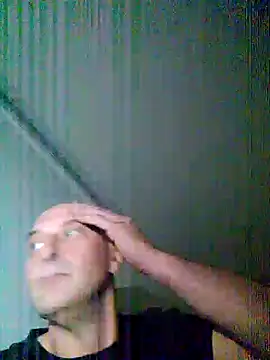 Snapshot of tinybear79 chatting on 17, 10, 2025 tinybear79 online show from 17, 10, 2025