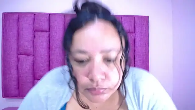 CrushOnMe  online show from 24, 10, 2025