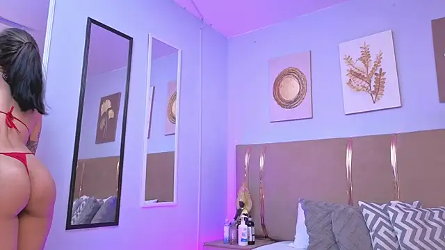 sarah cruzz  online show from 1, 4, 2026