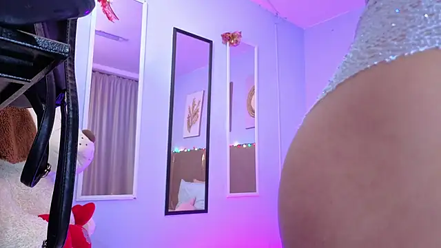 sarah cruzz  online show from 17, 1, 2026