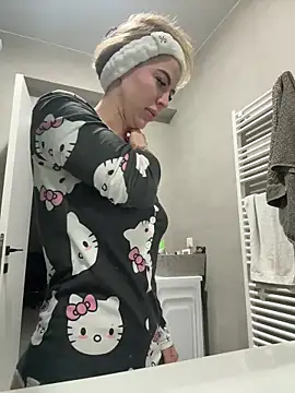 Megan Ros online show from 14, 3, 2026