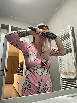 Megan Ros online show from 13, 11, 2025