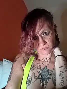 renegade vyxxen online show from 11, 3, 2026