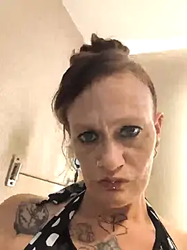 renegade vyxxen online show from 25, 3, 2026