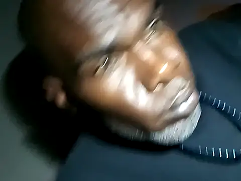 Snapshot of Blkstylion chatting on 20, 10, 2025 Blkstylion online show from 20, 10, 2025