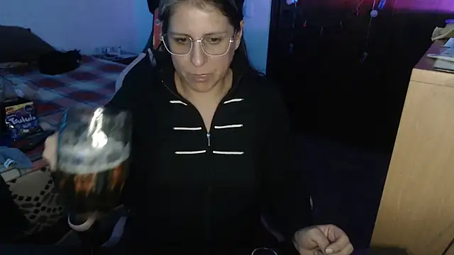 LucifernandaSw online show from 18, 4, 2026