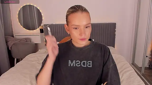 CassieRayss online show from 23, 4, 2026