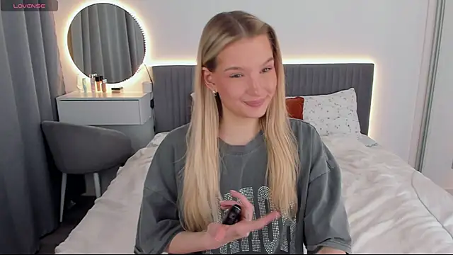 CassieRayss online show from 21, 2, 2025