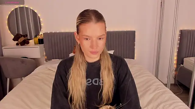 CassieRayss online show from 4, 7, 2026