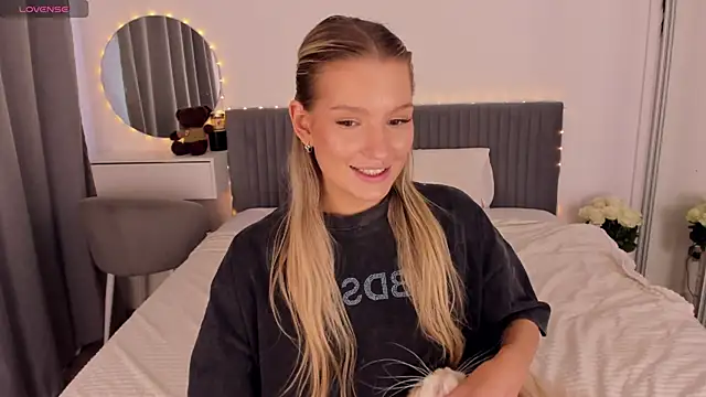 Snapshot of CassieRayss chatting on 25, 5, 2026 CassieRayss online show from 25, 5, 2026