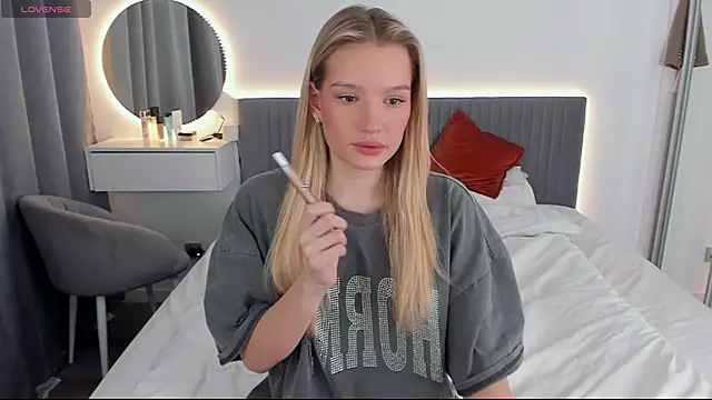 CassieRayss online show from 11, 2, 2025