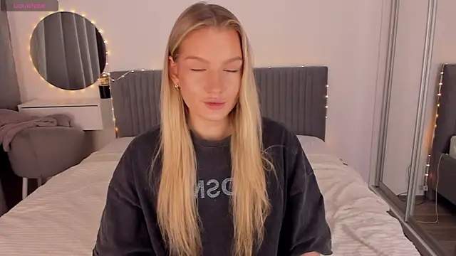 CassieRayss online show from 20, 4, 2026