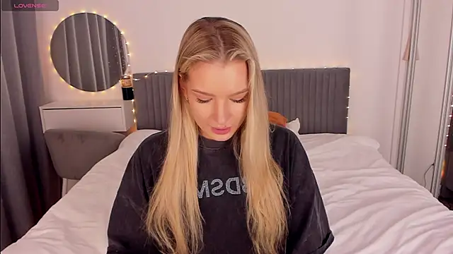 CassieRayss online show from 10, 3, 2026