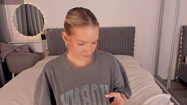 CassieRayss online show from 16, 4, 2026