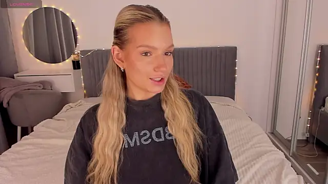 CassieRayss online show from 18, 4, 2026