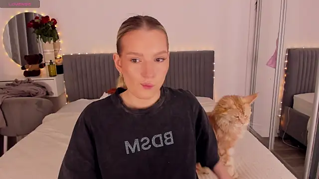 CassieRayss online show from 14, 6, 2026