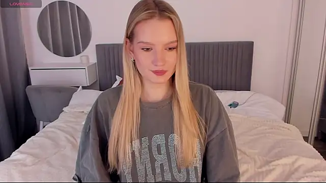 CassieRayss online show from 16, 11, 2025