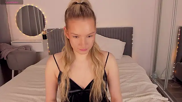 Snapshot of CassieRayss chatting on 26, 4, 2026 CassieRayss online show from 26, 4, 2026