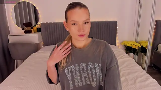 Snapshot of CassieRayss chatting on 1, 6, 2026 CassieRayss online show from 1, 6, 2026