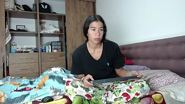 CleoAndAshley online show from 22, 2, 2025