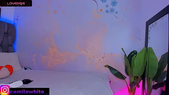 camilawhite   online show from 17, 2, 2025