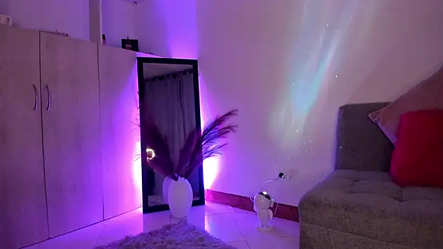 martina duque  online show from 27, 2, 2025