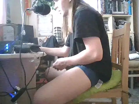Snapshot of Davideksexy chatting on 2, 6, 2026 Davideksexy online show from 2, 6, 2026