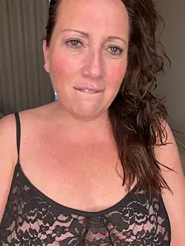 xsexycurvymilf online show from 20, 4, 2026