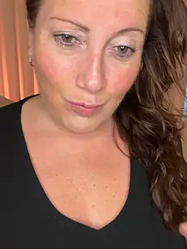 xsexycurvymilf online show from 29, 10, 2025