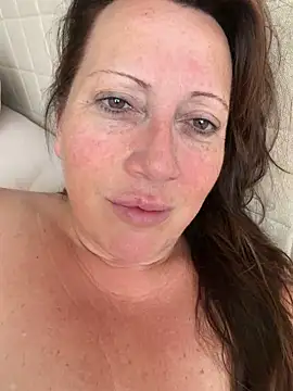 xsexycurvymilf online show from 24, 5, 2026