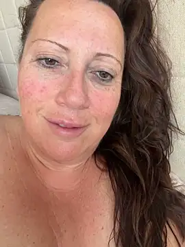 xsexycurvymilf online show from 9, 5, 2026