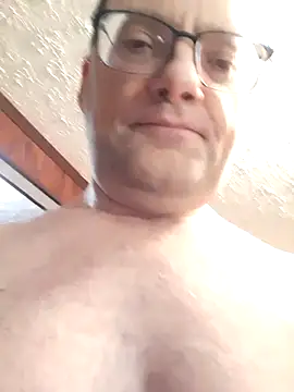 handsomeguy0729 online show from 28, 1, 2025