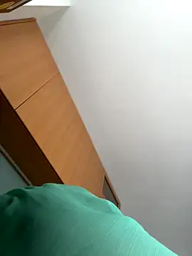 EmmaInLove23 online show from 18, 10, 2025