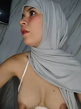 Snapshot of hanaa_18 chatting on 15, 2, 2026 hanaa 18 online show from 15, 2, 2026