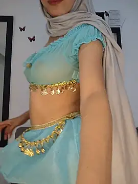 Snapshot of hanaa_18 chatting on 19, 5, 2026 hanaa 18 online show from 19, 5, 2026