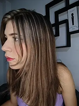 Snapshot of hanaa_18 chatting on 4, 11, 2025 hanaa 18 online show from 4, 11, 2025