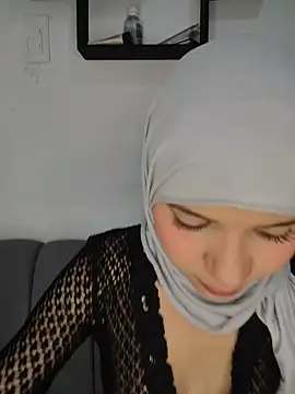 Snapshot of hanaa_18 chatting on 23, 5, 2026 hanaa 18 online show from 23, 5, 2026