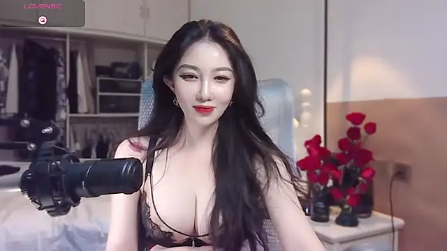 Snapshot of vyizh- chatting on 8, 3, 2025 vyizh- online show from 8, 3, 2025