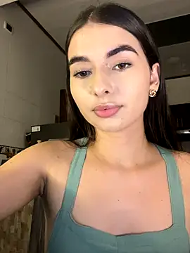 Coralinee 01 online show from 1, 12, 2025