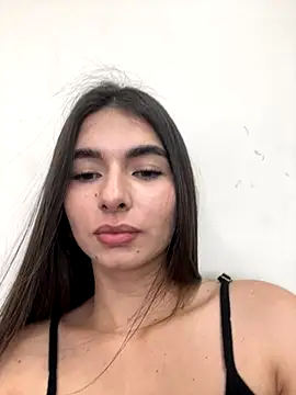 Coralinee 01 online show from 30, 10, 2025