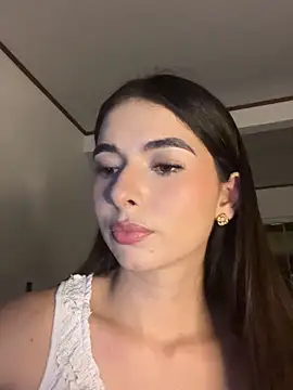 Coralinee 01 online show from 7, 3, 2026