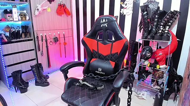 Snapshot of daven56 chatting on 9, 10, 2025 daven56 online show from 9, 10, 2025