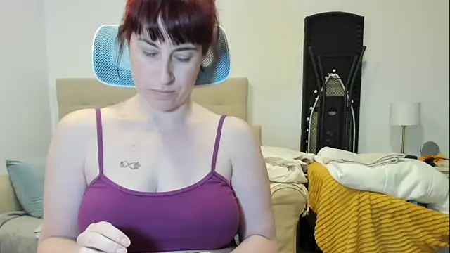 emmita69  online show from 10, 2, 2026