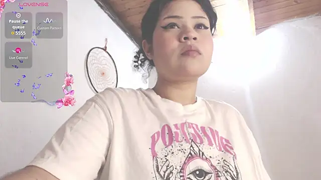 Snapshot of Amara18_ chatting on 30, 11, 2025 Amara18 online show from 30, 11, 2025