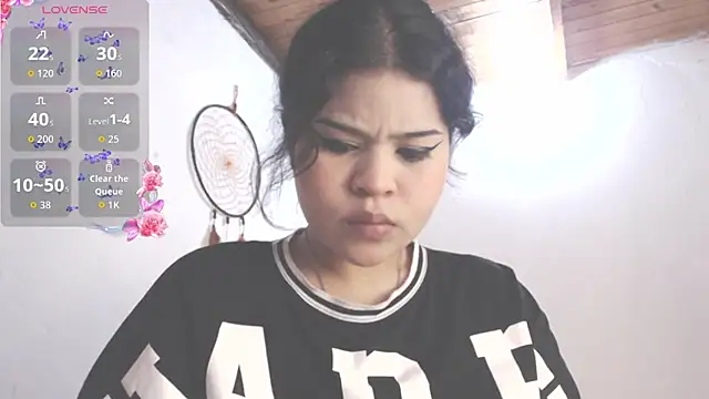 Snapshot of Amara18_ chatting on 18, 11, 2025 Amara18 online show from 18, 11, 2025