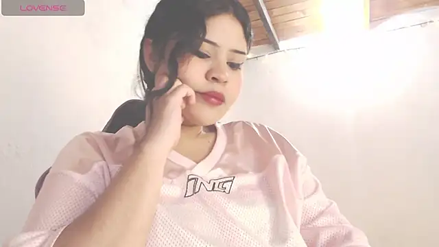 Amara18  online show from 14, 4, 2026