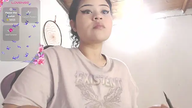 Amara18  online show from 11, 4, 2026